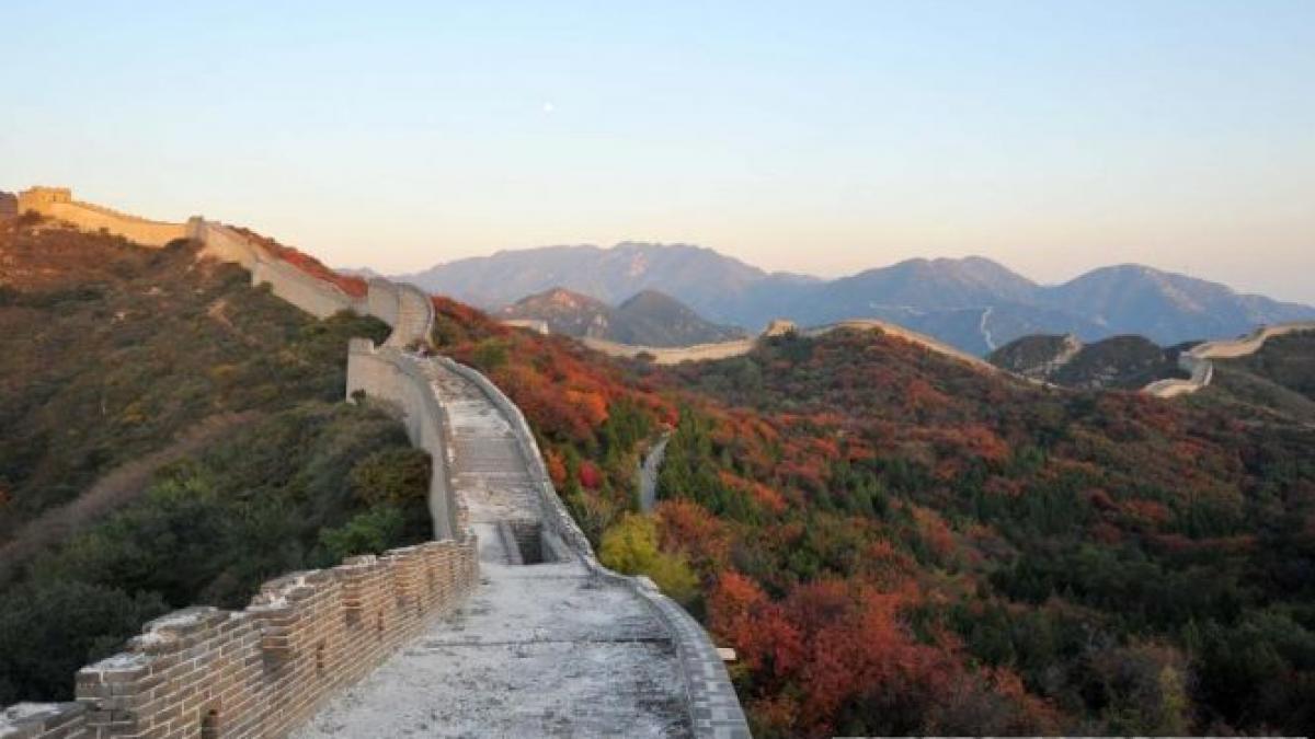 Arheologii au descoperit trei noi secţiuni din Marele Zid Chinezesc 