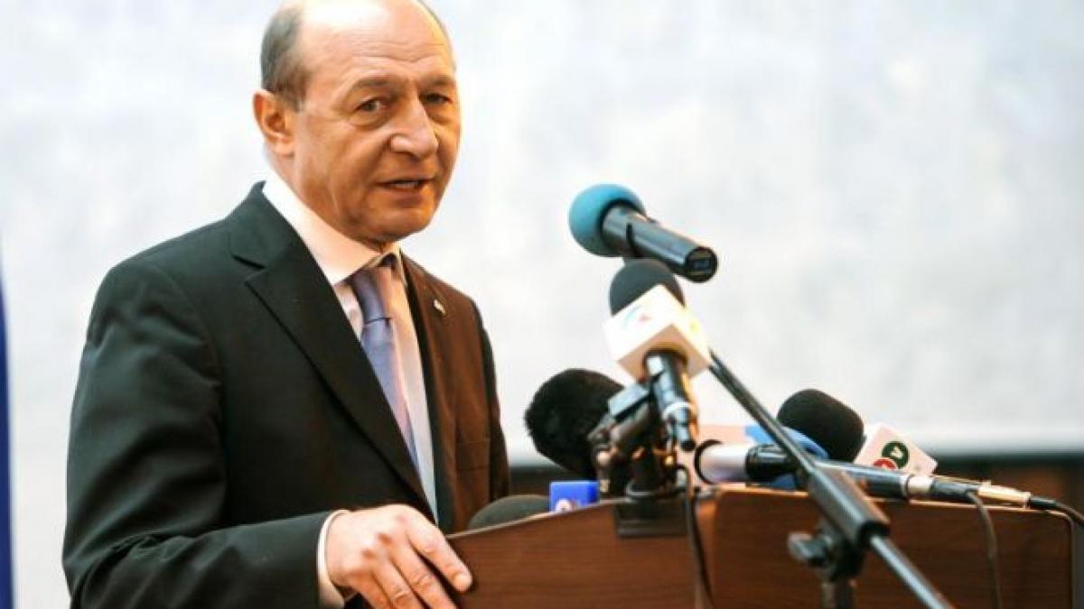 170 de parlamentari îl reclamă la Parchet pe Traian Băsescu pentru ameninţări şi şantaj