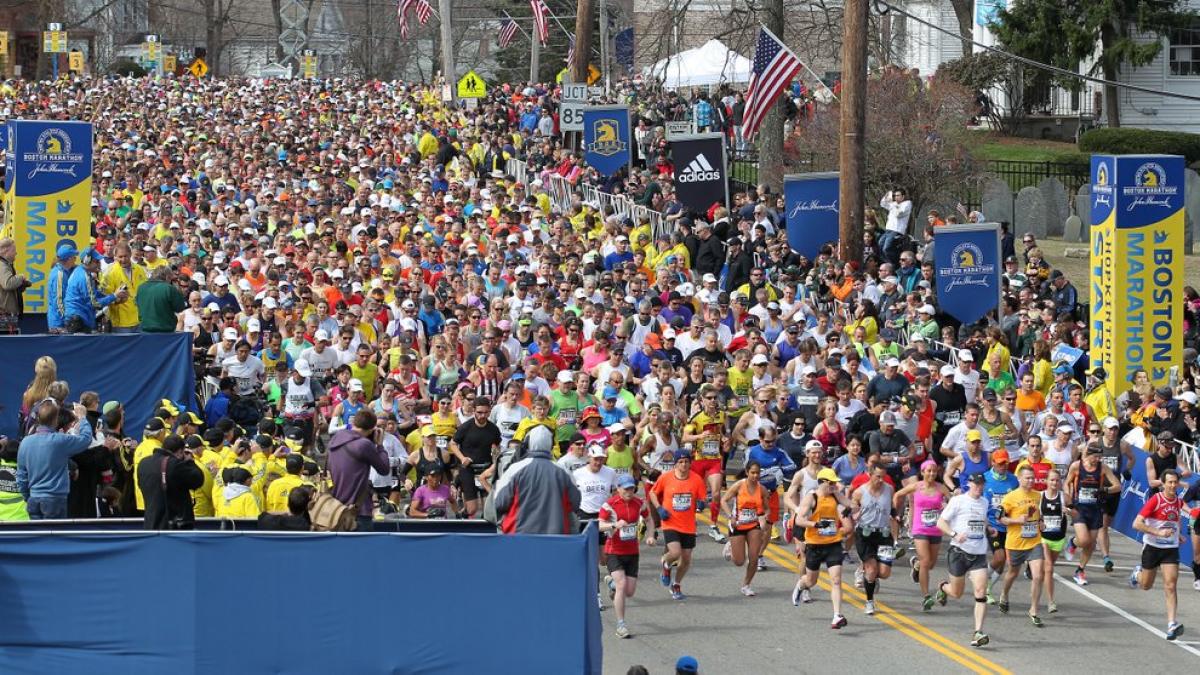 La un an de la ATENTATELE de la Boston, peste 35.000 de oameni vor alerga la MARATONUL de anul acesta