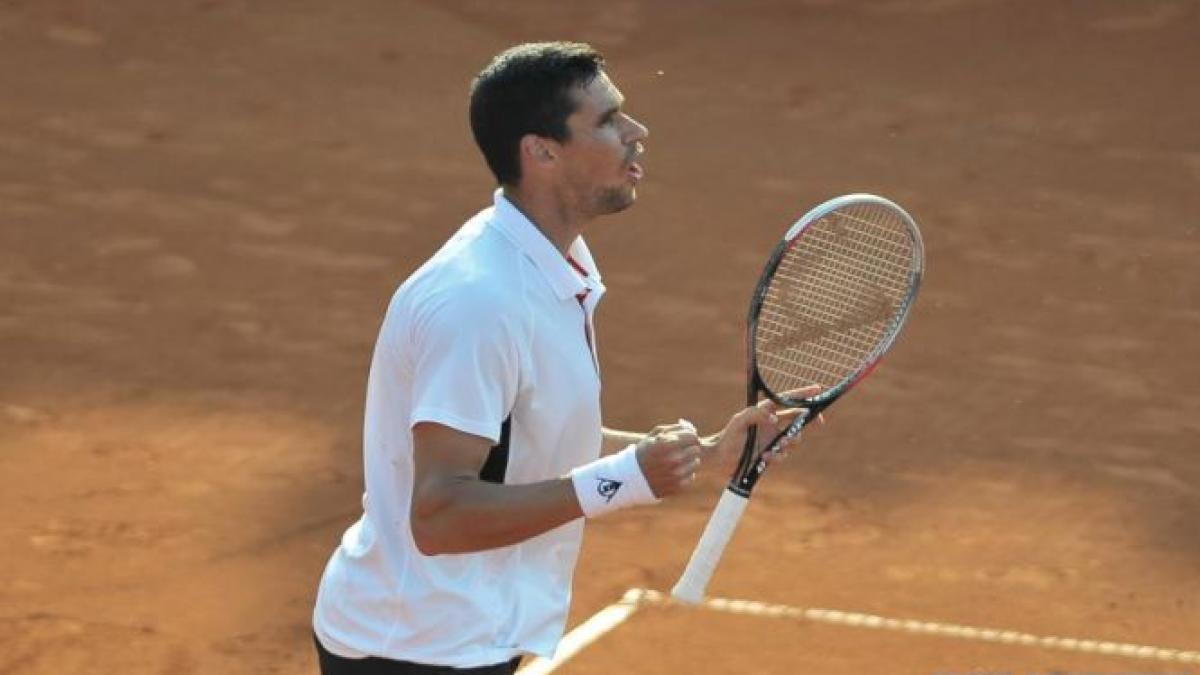 Victor Hănescu şi Marius Copil s-au calificat în turul doi la BRD Năstase Ţiriac Trophy