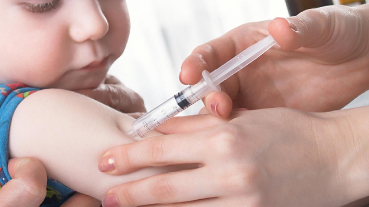 Să ne VACCINĂM sau NU? Iată ce răspunde Organizaţia Mondială a Sănătăţii acuzelor aduse vaccinurilor