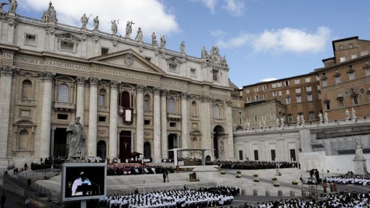 Eveniment ISTORIC la Vatican. Doi Papi vor fi canonizaţi 