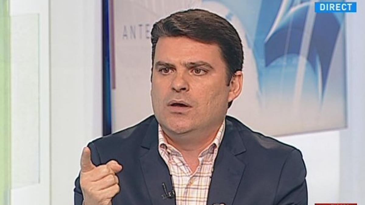 Radu Tudor: Observ la Crin Antonescu dorinţa de a aplica acelaşi mecanism pe care l-a condamnat ani de zile la Traian Băsescu