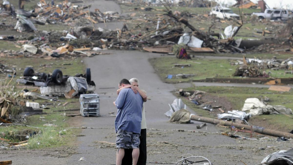 75 de MILIOANE de americani sunt în PERICOL de MOARTE. 31 de oameni şi-au pierdut deja viaţa