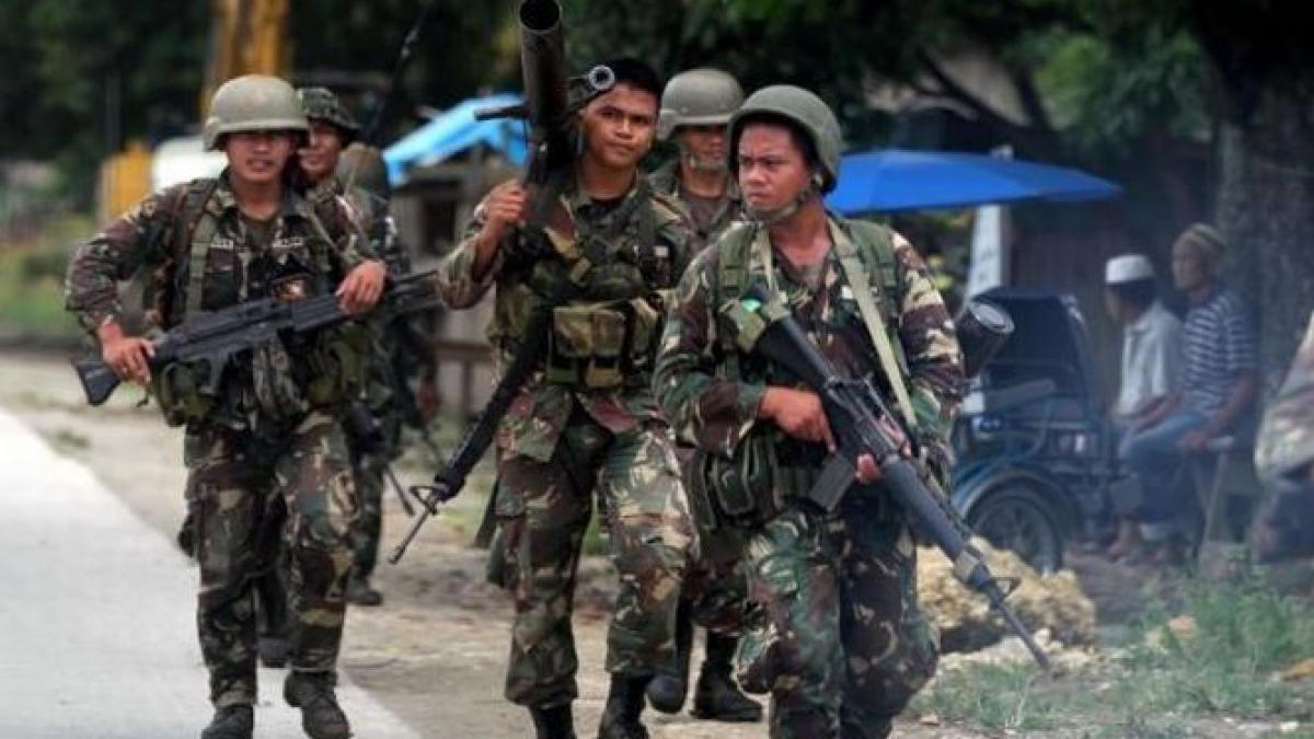 Filipine. 15 persoane au fost ucise în confruntările dintre armată şi militanţii islamişti