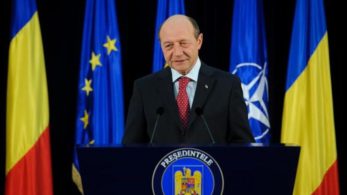 Traian Băsescu, de la Palatul Cotroceni: Votez cu Mişcarea Populară, am dreptul să mă îmbrac cum vreau!