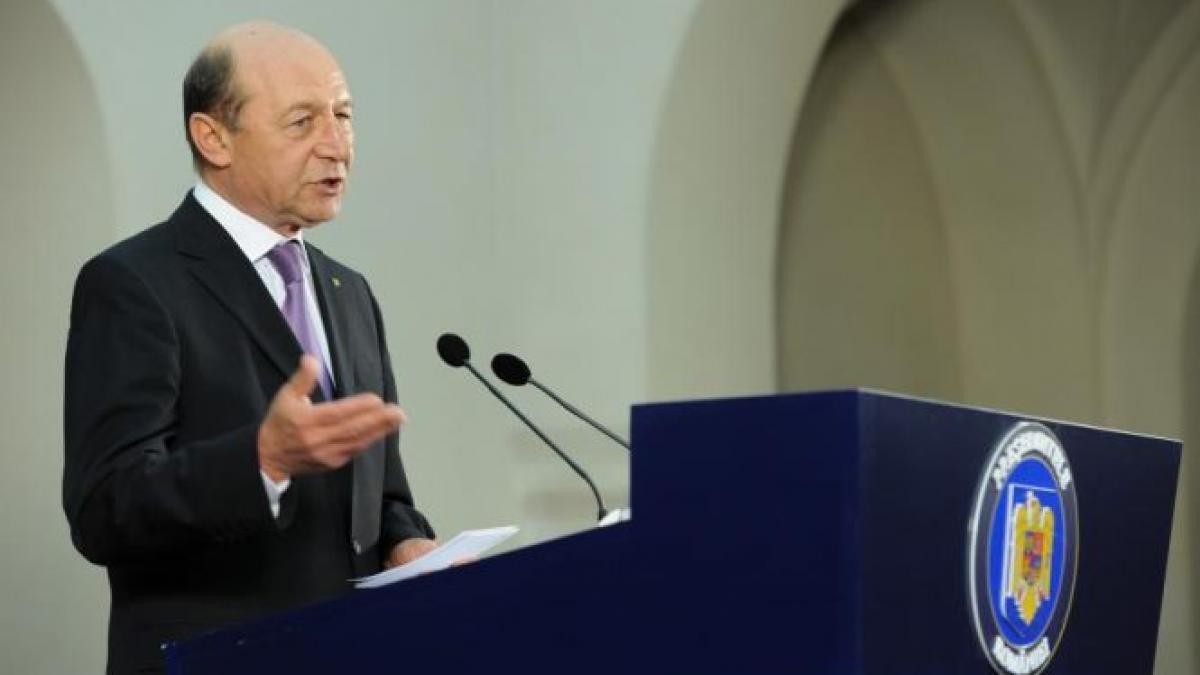 Băsescu: Ponta a încălcat Constituţia discutând în Guvern un act despre Ucraina vizând apărarea 