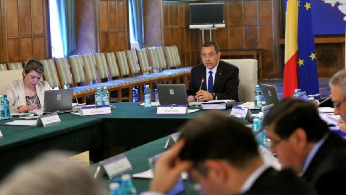 Ponta: Se împlinesc 4 ani de când Băsescu a anunţat tăierea salariilor şi pensiilor. Eu nu le voi tăia niciodată 