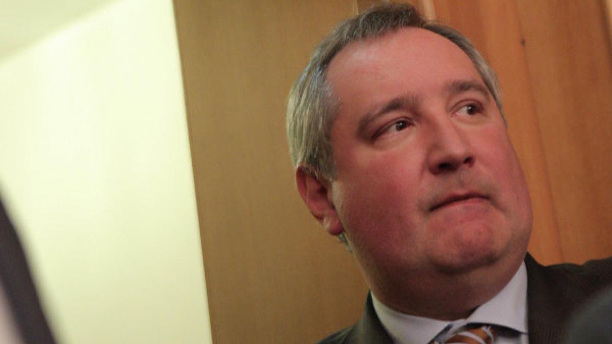 Rogozin: Avioane ucrainene au obligat avionul nostru să se întoarcă din drum