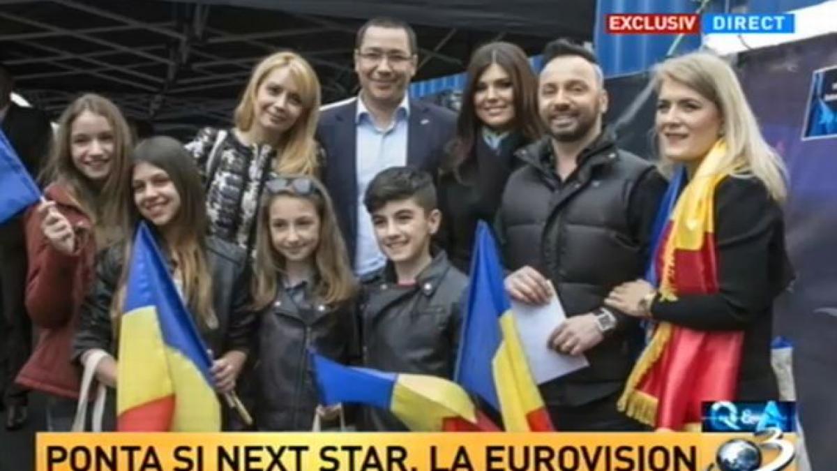 Victor Ponta s-a fotografiat, la Copenhaga, alături de reprezentanţii României la Eurovision