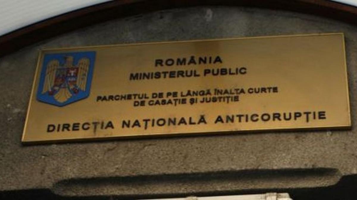 Dan Adamescu, urmărit pentru că ar fi dat mită 20.000 de euro judecătorilor Stanciu şi Rovenţa