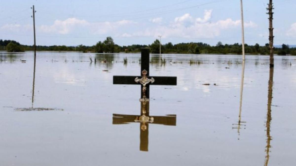 Peste 1,6 milioane de oameni au avut de suferit, în Serbia şi Bosnia, de pe urma inundaţiilor