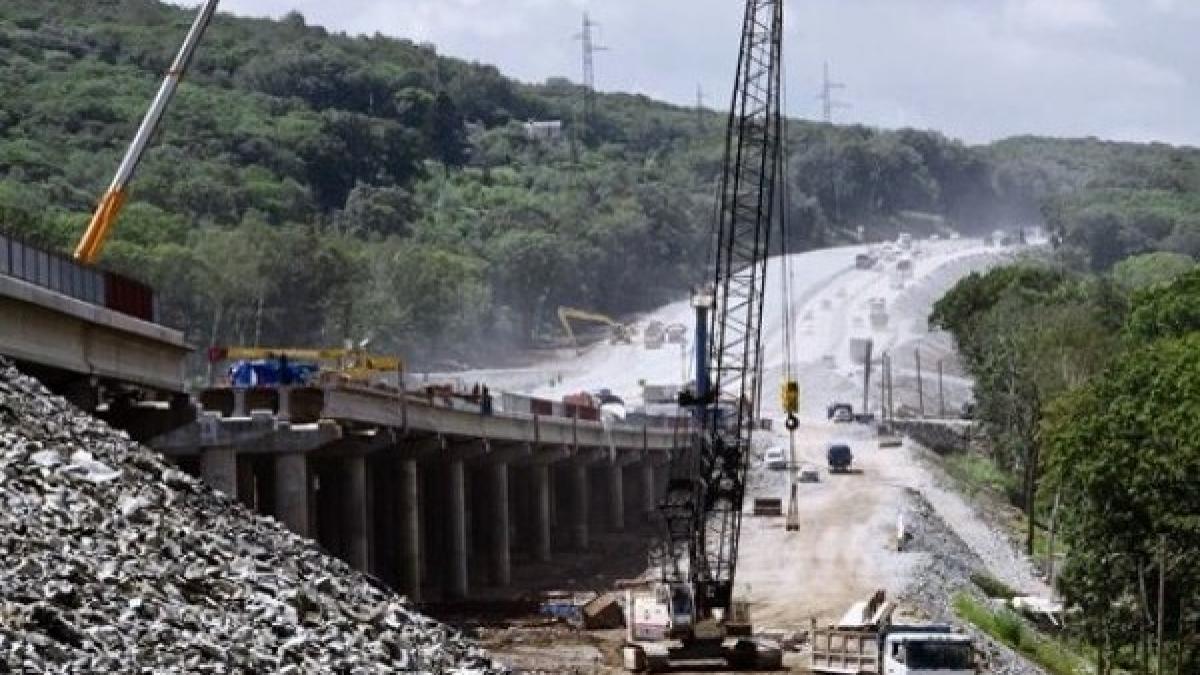 Câţi kilometri de autostradă vor fi inauguraţi în acest an? Promisiune pe hârtie sau realitate