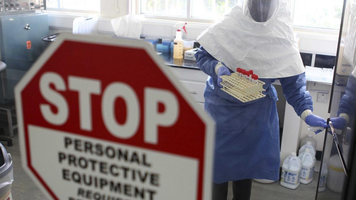 how-much-should-people-worry-about-the-unprecedented-ebola-outbreak-in-guinea.jpg