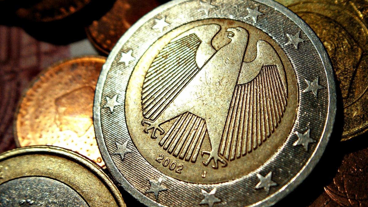 1600_german_2_euro_coins_wallpapers.jpg