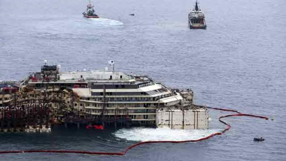 Costa-Concordia--refloat-operation-jpg.jpg