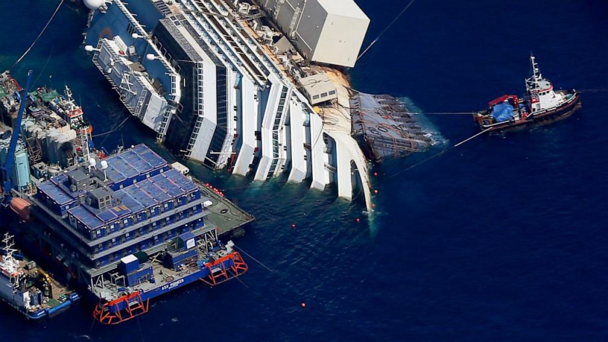 RT_costa_concordia_salvage_jef_130913_16x9_992.jpg