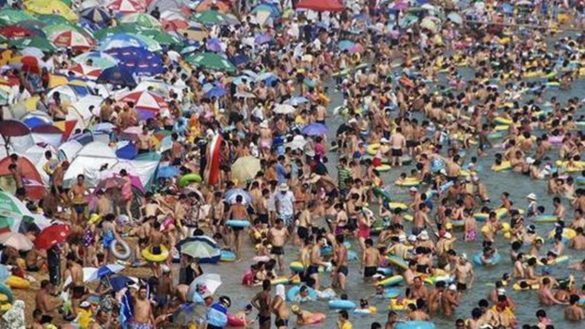 dirty_beaches_in_china_16.jpg