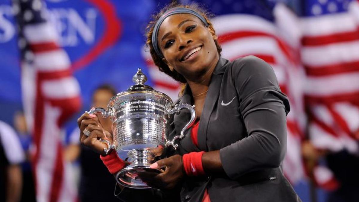 1378684740000-serena-trophy.jpg