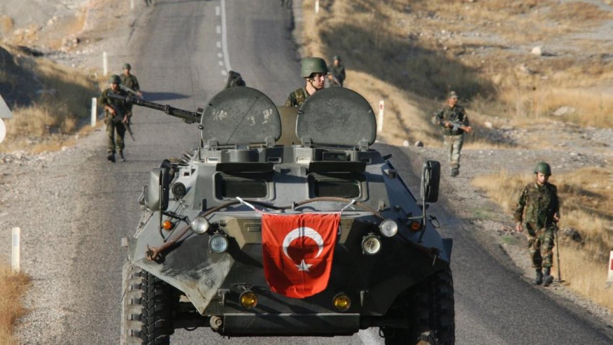 turks-patrol-kurdistan.jpg