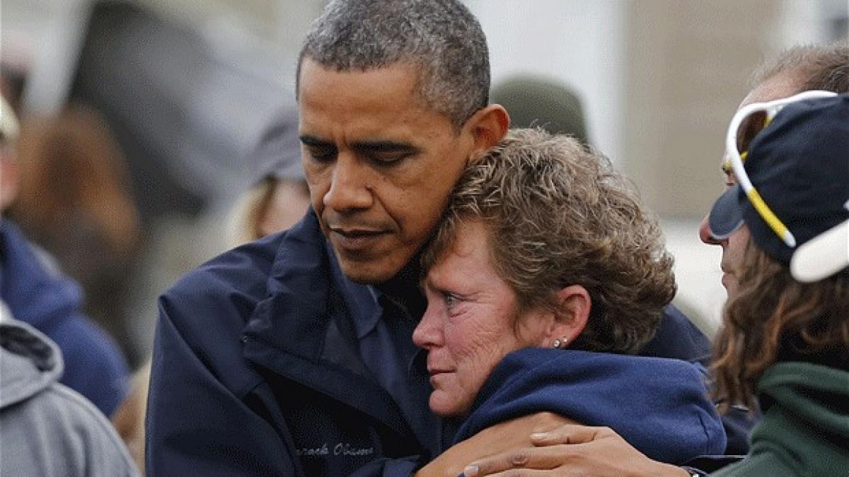 obama-hug_2385238b.jpg