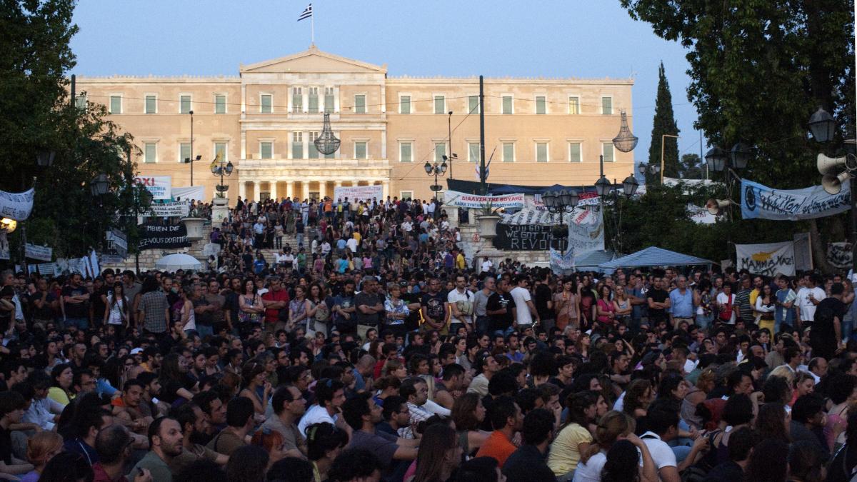 20110630_Indignados_Syntagma_general_mass_Athens_Greece.jpg