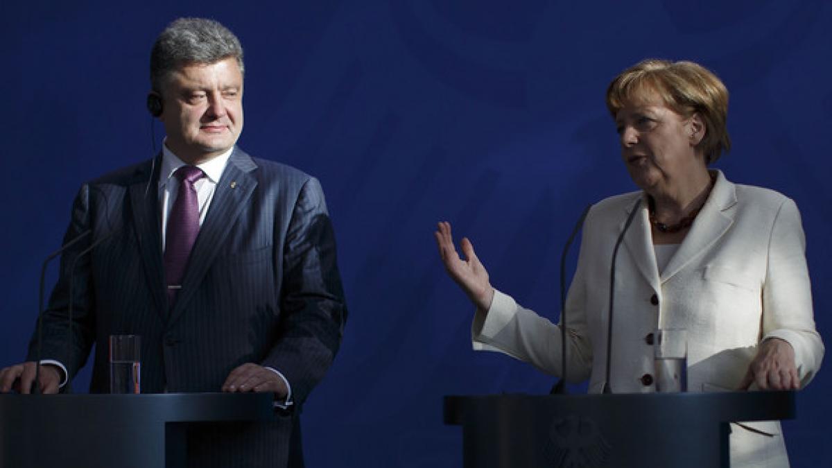 Angela+Merkel+Angela+Merkel+Meets+Petro+Poroshenko+QckAeXgSeSil.jpg