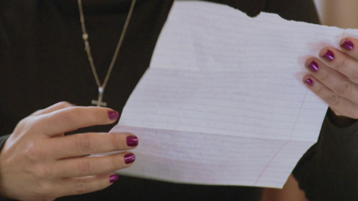 mobwives-s4-ep-8-renee-letter.jpg