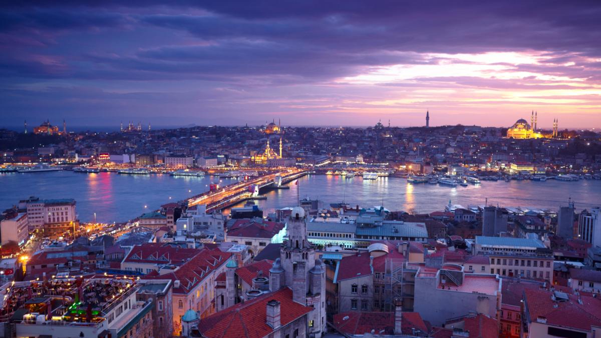 Istanbul-Turkey-skyline.jpg