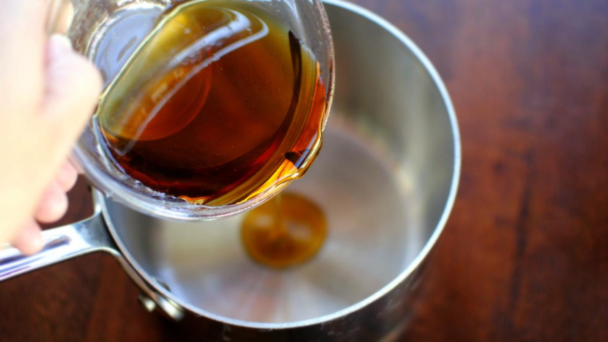 maple-syrup-+-honey1.jpg