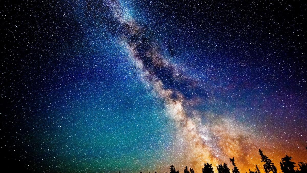 Night-Milky-Way-Galaxy-Wallpaper-1600x1200.jpg