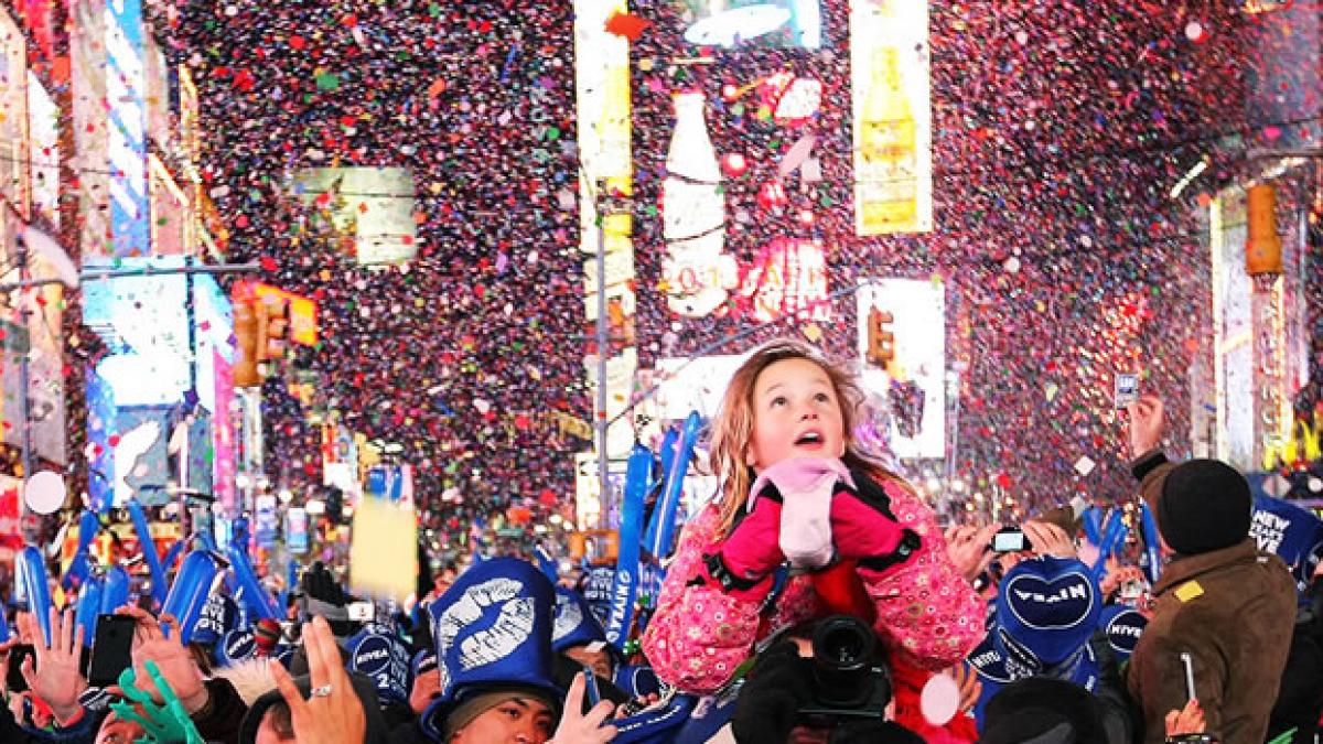 slide-times-square-family-pass.jpg