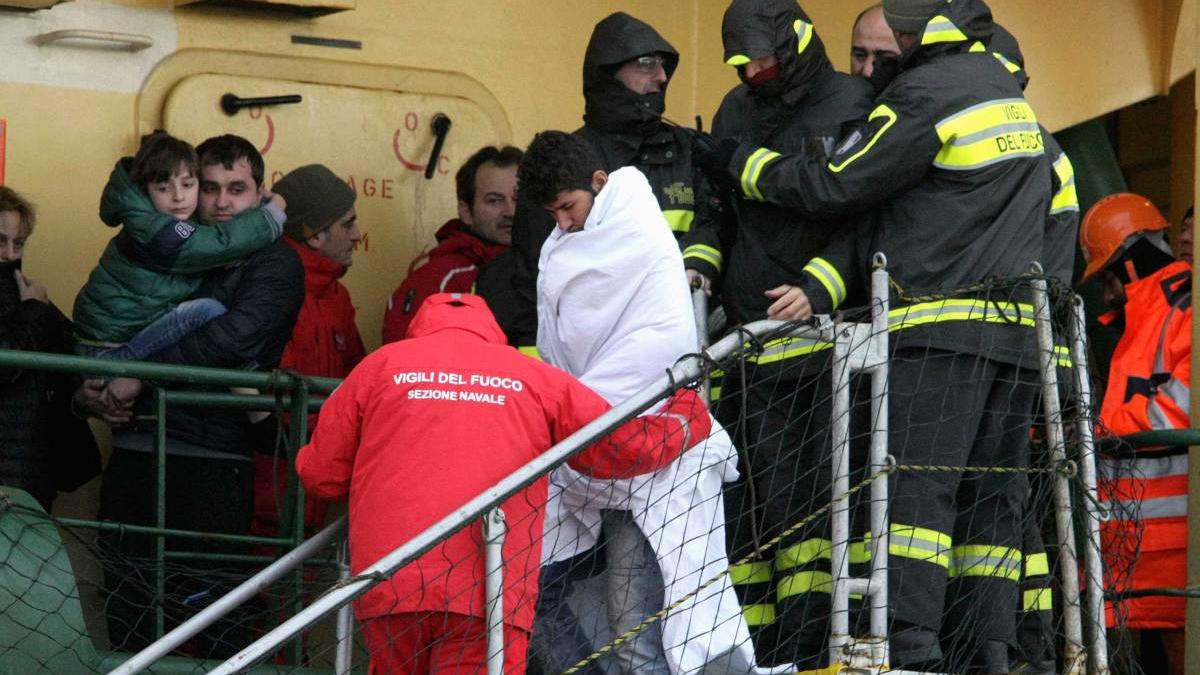 greece-burning-ferry-passengers-rescued.jpg