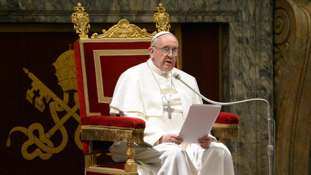 Pope-Francis-pleads-for-peace-in-Syria.jpg