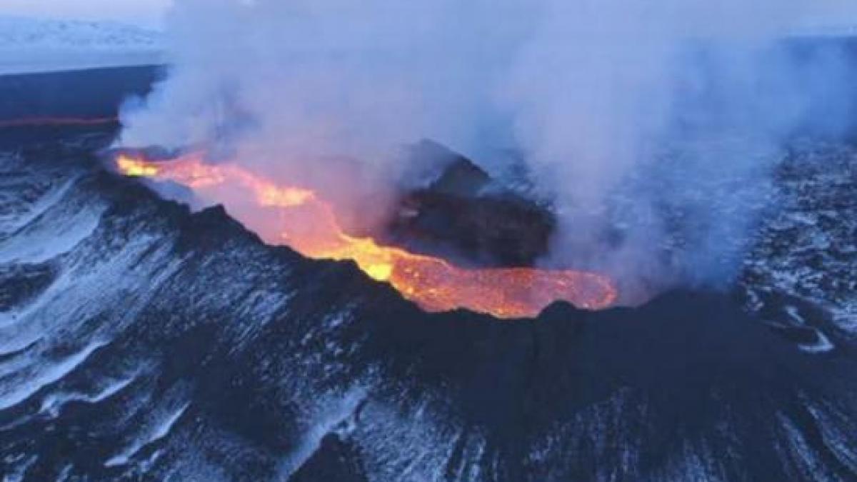 islanda-ofera-un-spectacol-rar-cel-mai-mare-camp-de-lava-din-ultimii-200-de-ani-acopera-o-suprafata-290989.jpg