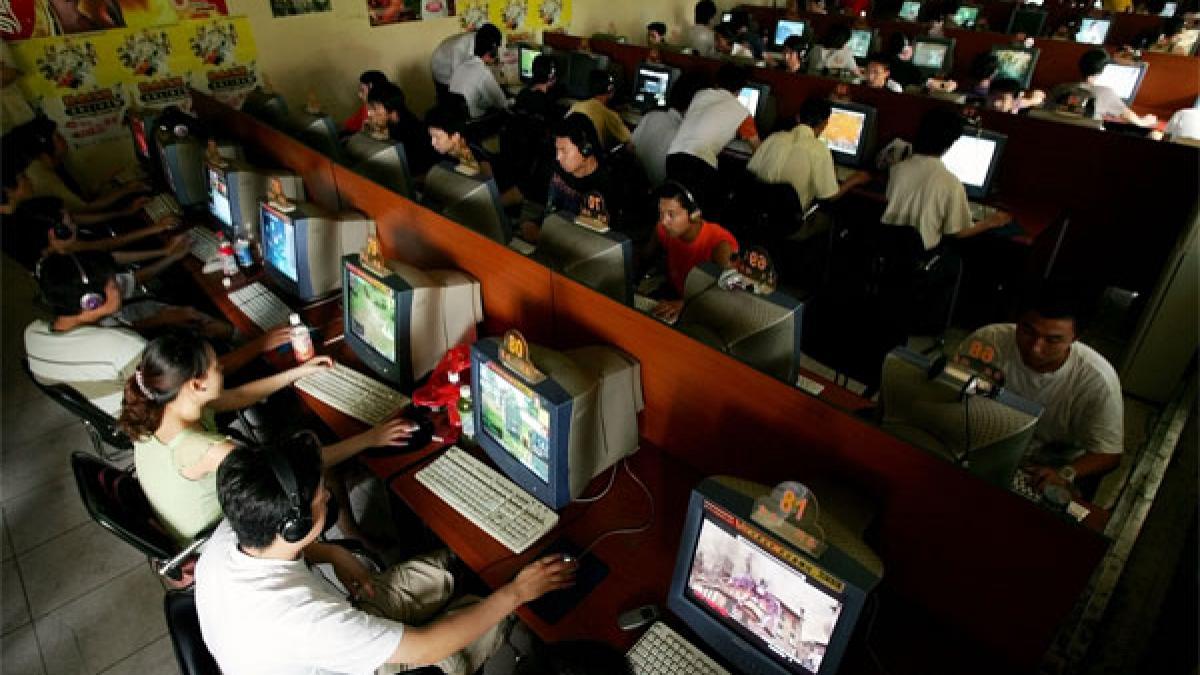 china-internet-cafe-2006.jpg