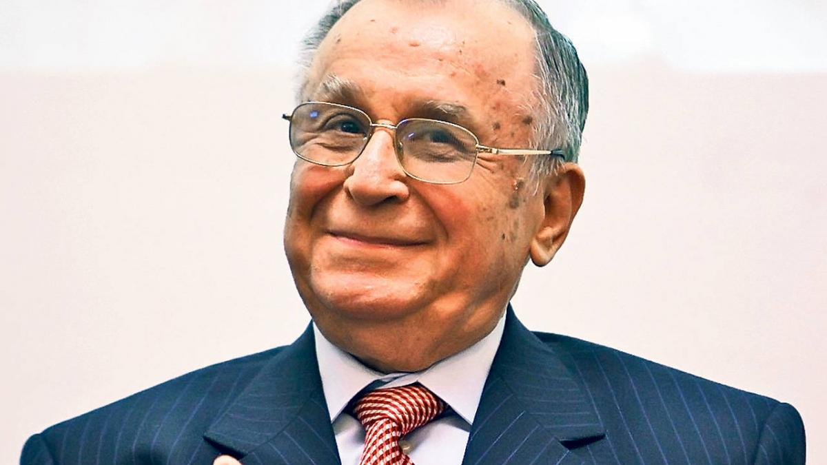 iliescu.jpg