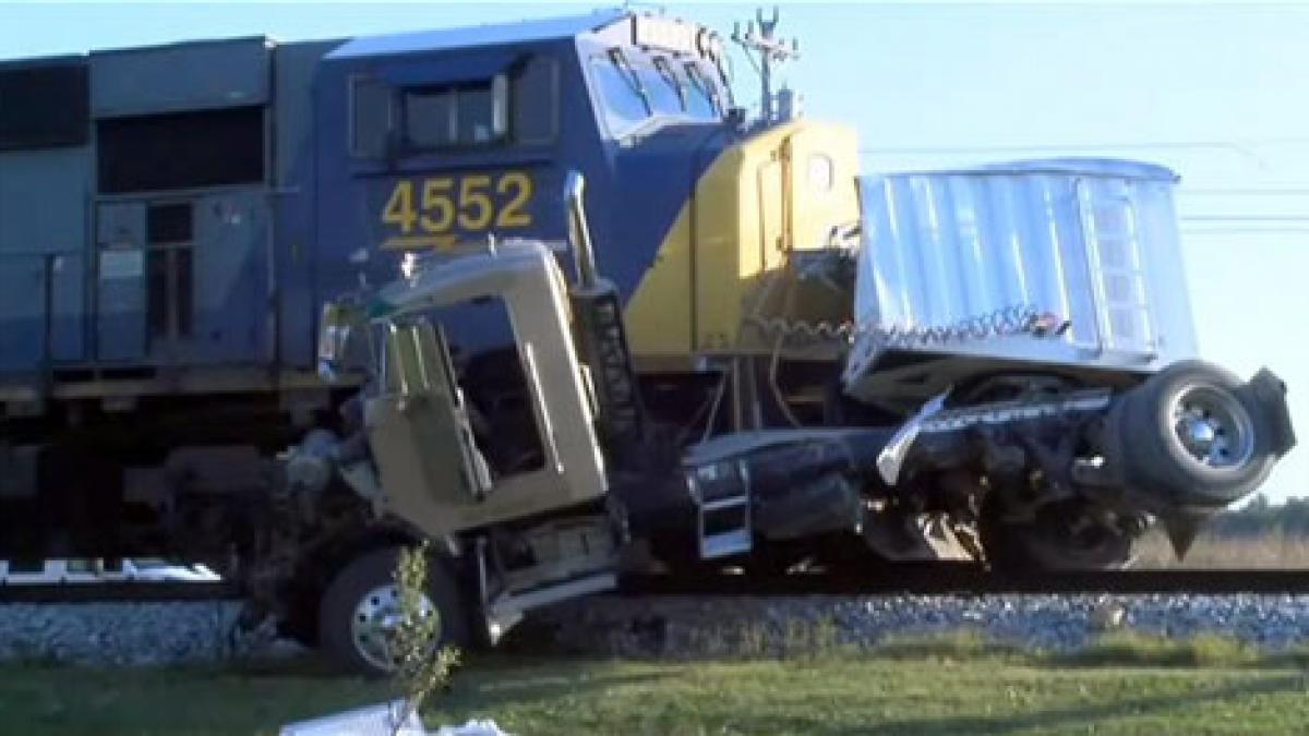 henderson-county-ky-semi-truck-crash-with-train.jpg