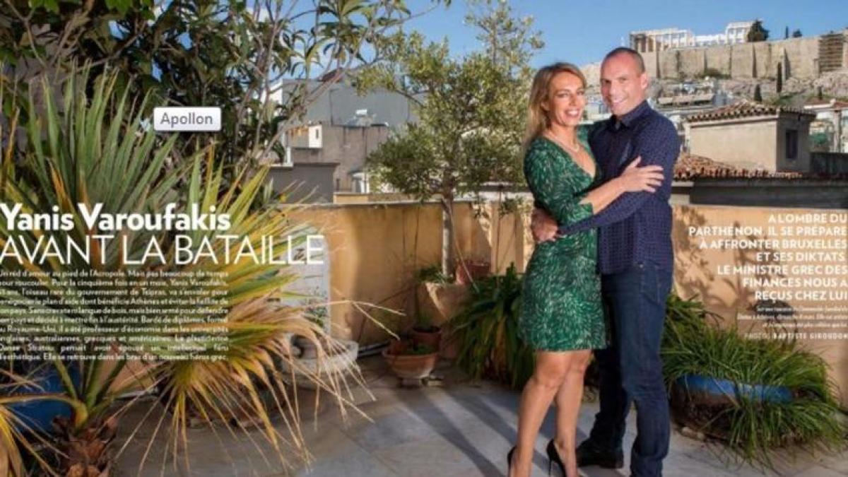 varoufakis-inexplicably-poses-for-paris-match.w_l.jpg