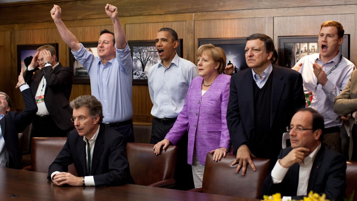 G8_leaders_watching_football.jpg