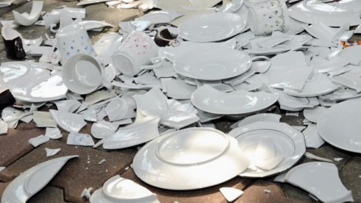 breaking-plates.jpg