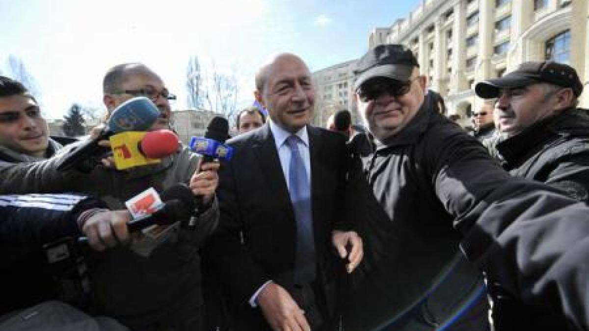 basescu-parchet.jpg