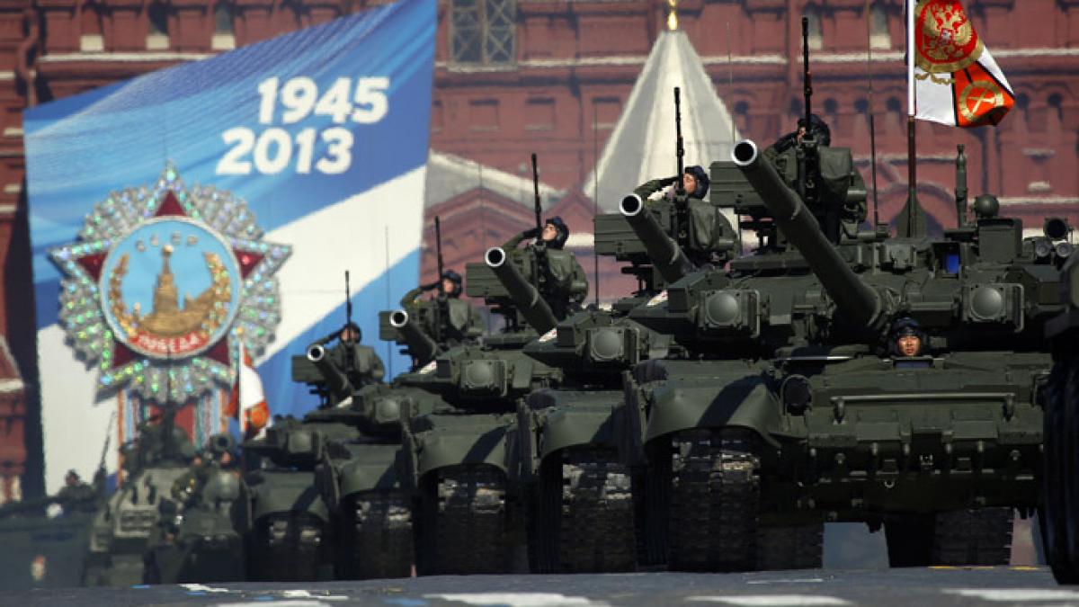 russia-us-parade-iraq.si.jpg