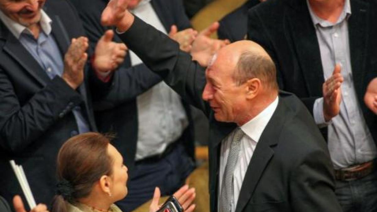 traian-basescu-se-afla-la-varsovia-la-o-conferinta-privind-situatia-din-europa-centrala-si-de-est-307029.jpg