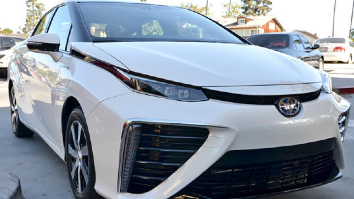 Toyota-Mirai-Fuel-Cell-Vehicle-8-537x378.jpg