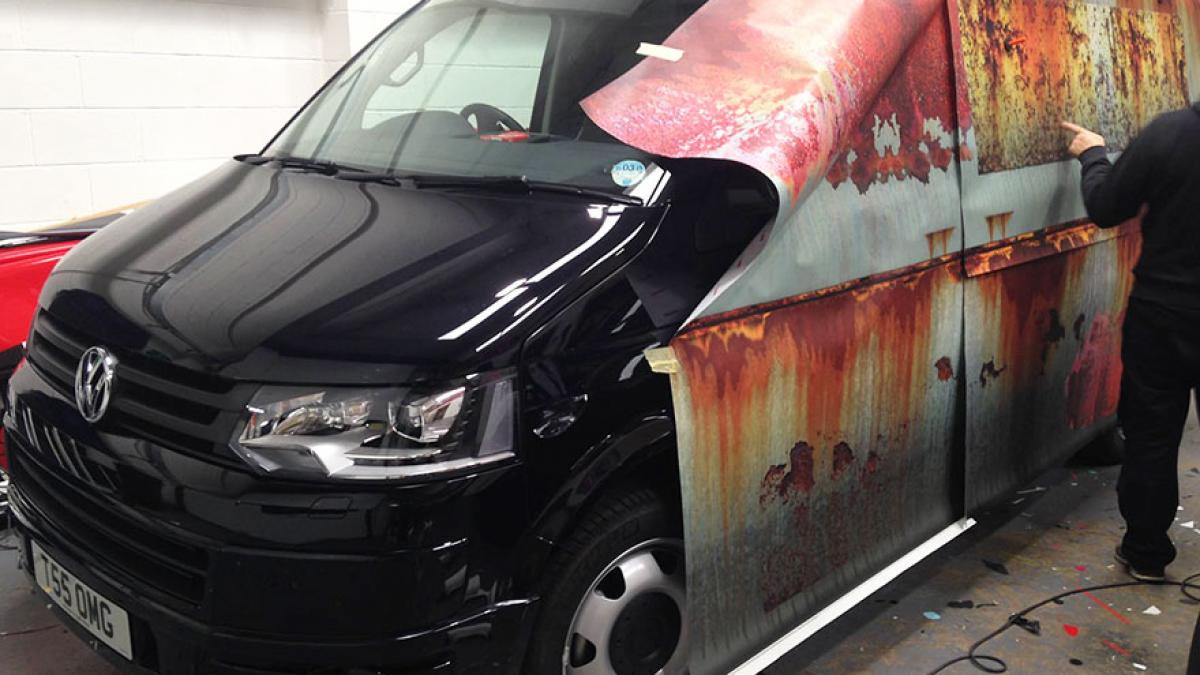 rusty-car-vinyl-wrap-vw-van-clyde-wraps-11.jpg