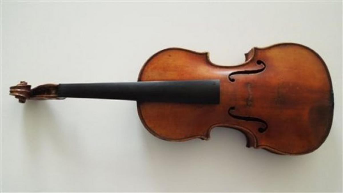 stradivarius.jpg