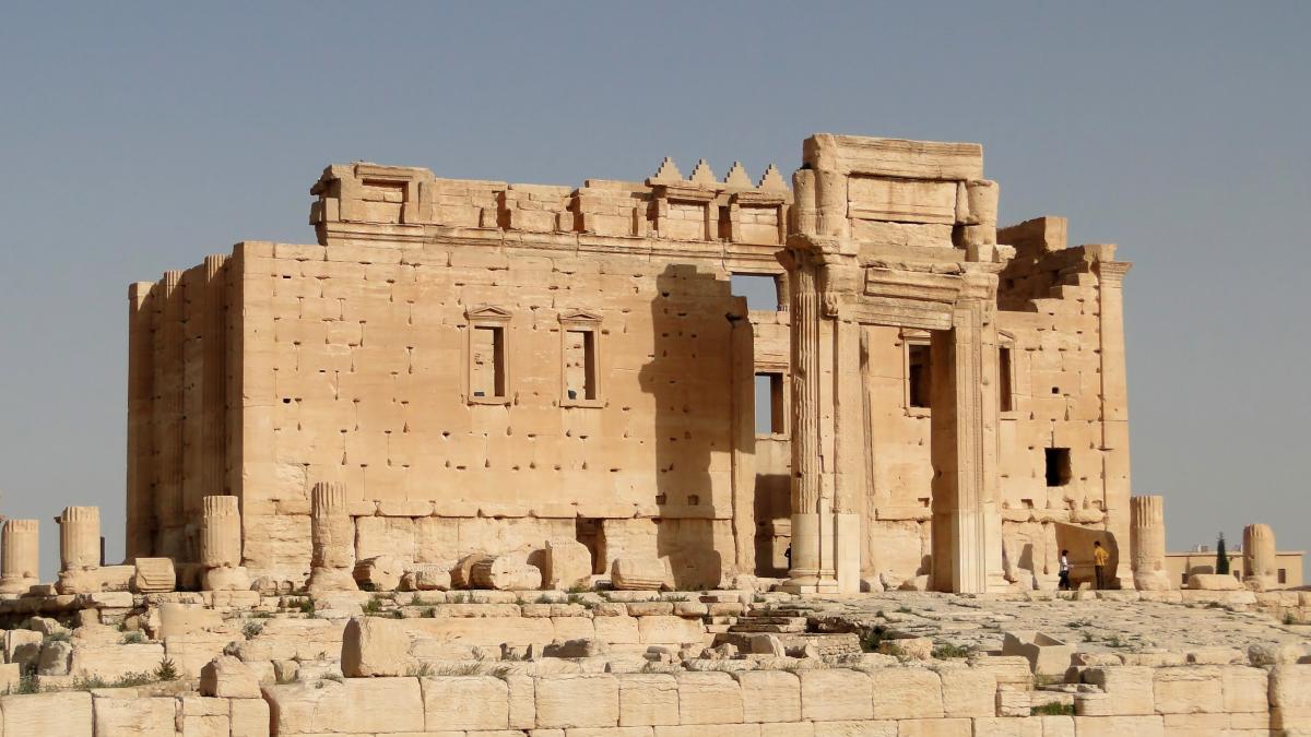 Temple_of_Bel,_Palmyra_01.jpg