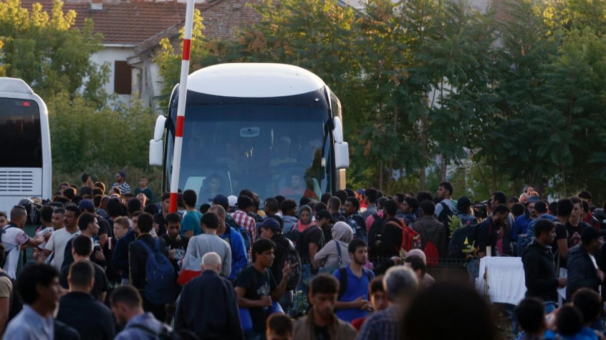 migranti autobuze.jpg