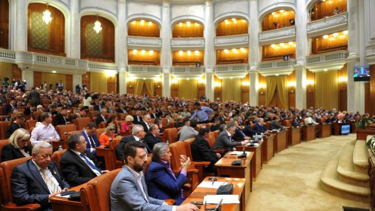 parlament.jpg